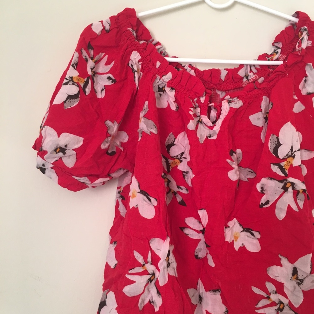 Red White Boho Floral Print Top w Puffy Sleeves - Picture 3 of 3